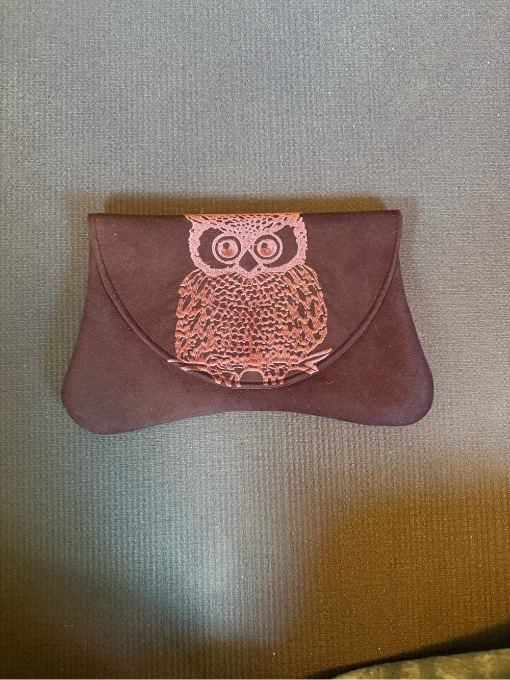 Women’s Violet Suede-felt Owl Clutch - Stylish Evening Bag